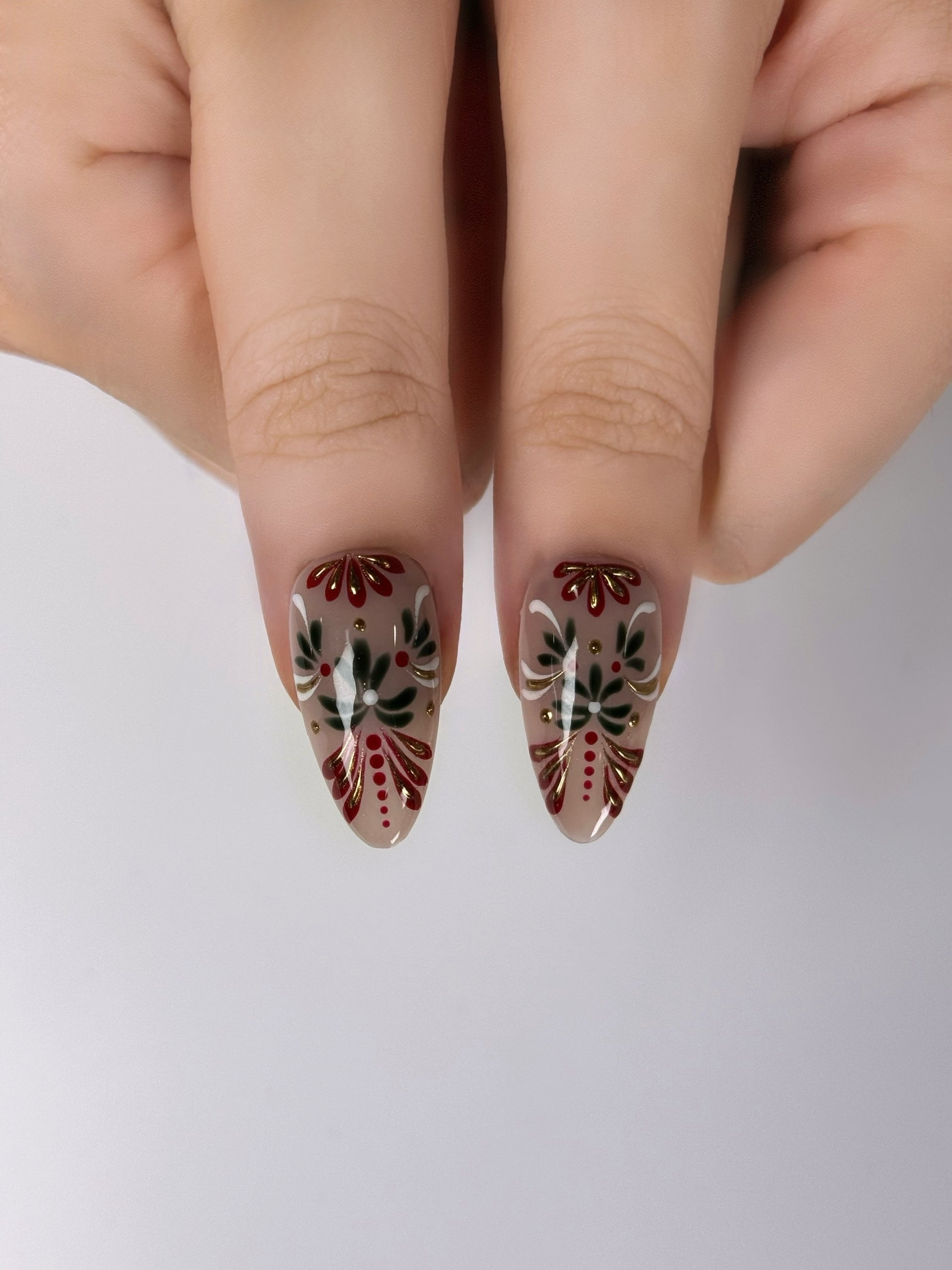 Heirloom Holly Bloom