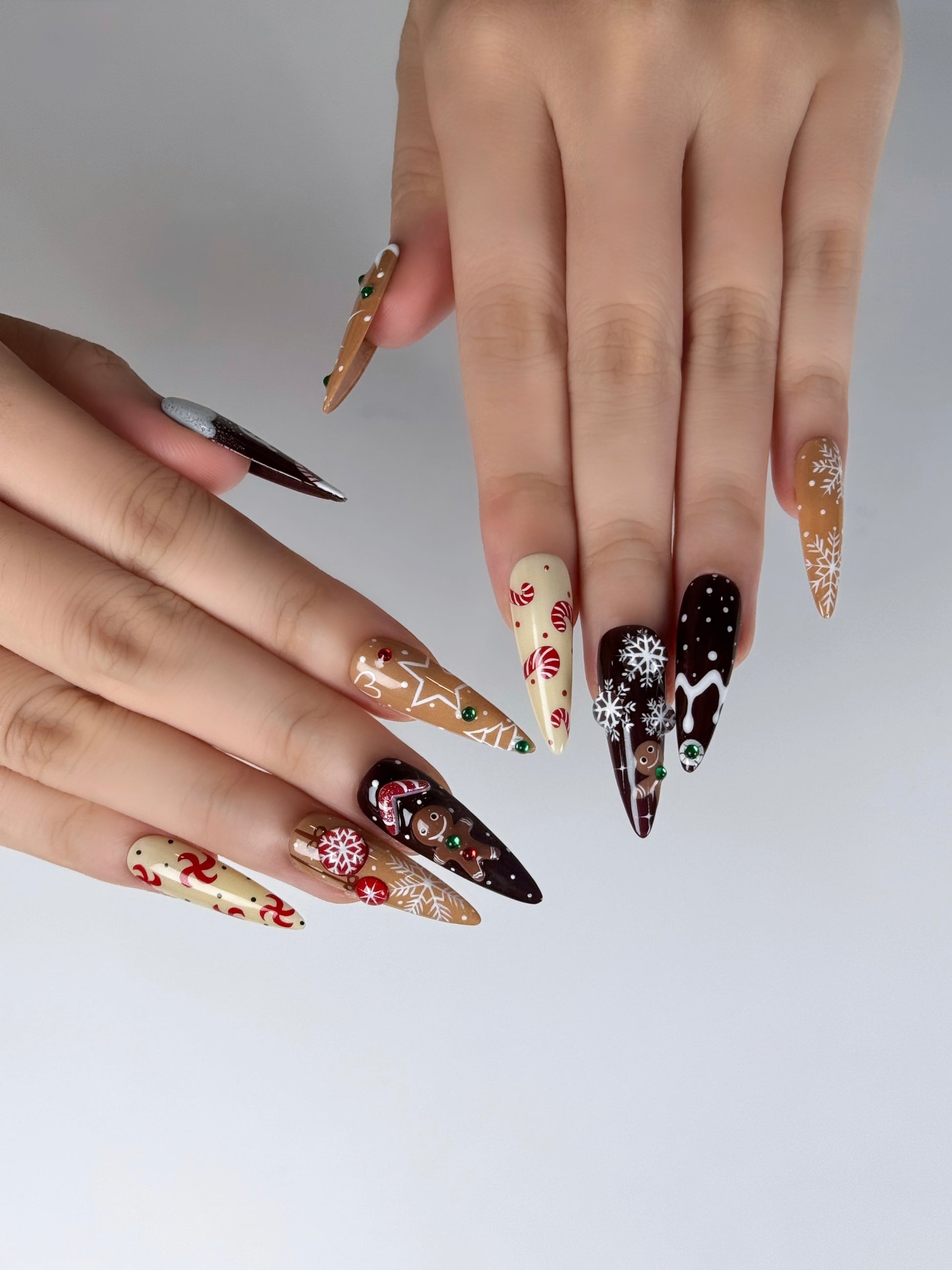 Gingerbread House Hugs